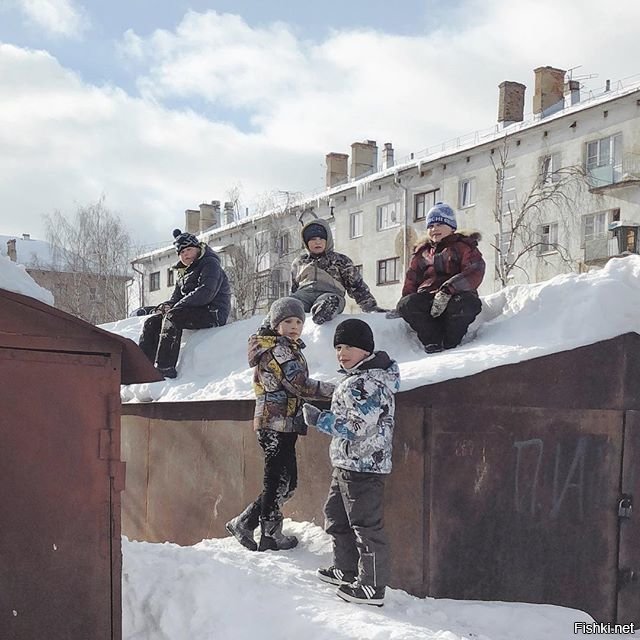 Вспомни, куда пролетели годы. Как ты был молод и свободен от забот!