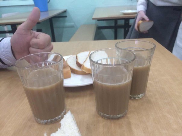 Учеников брянских школ стали кормить хлебом с какао