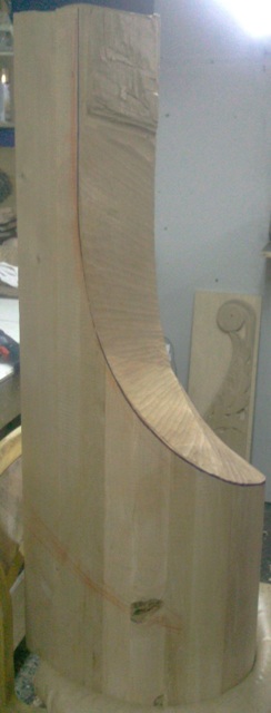 Изготовление заходного столба на лестницу