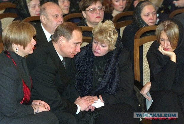 РИА Новости пишут, что Ксения Собчак покинула Россию и якобы уехала в Литву через Беларусь