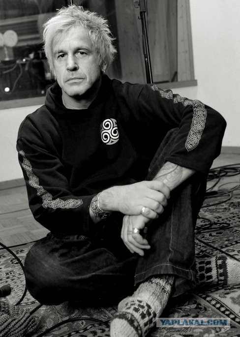 Фото актеров и музыкантов, из которых харизма плещет через край