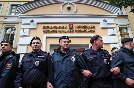 Алексея Навального арестовали на 30 суток за призывы принять участие в акции у мэрии Москвы