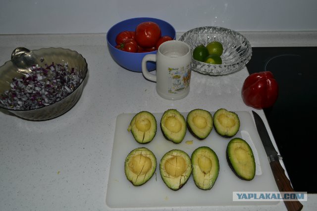 Гуакамоле(мой рецепт) с говяжими медальонами!