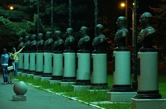 Аллея маршалов Победы в Комсомольске-на-Амуре