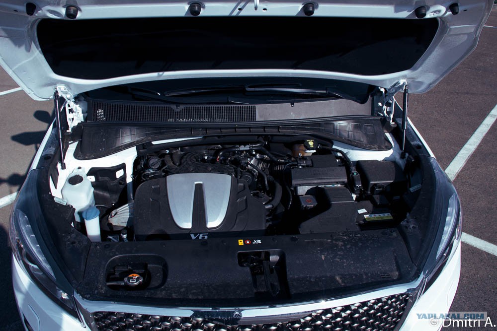 Капот киа к5. Двигатель Sorento Prime v6. Соренто 2017 под капотом. Kia Sorento Prime открытый капот. Соренто Прайм под капотом.