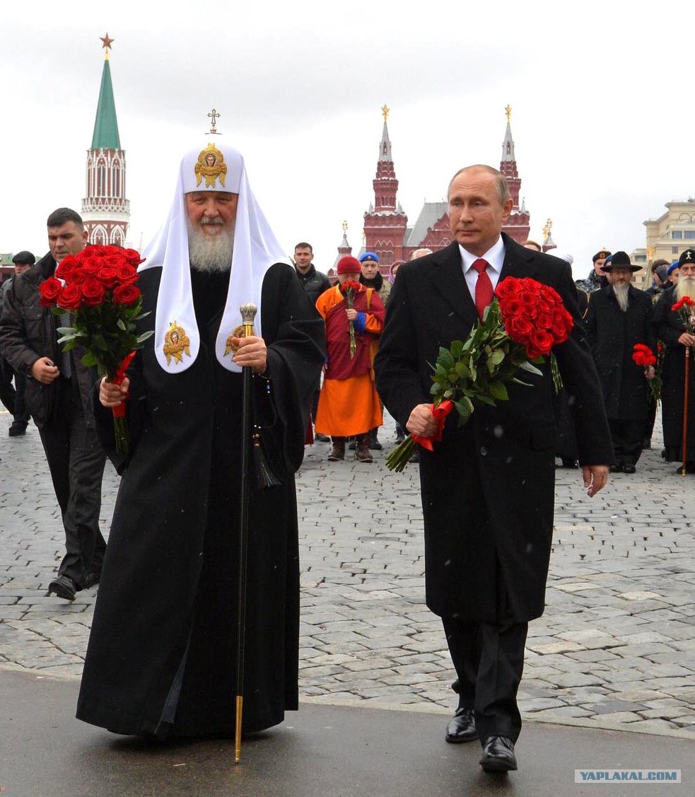 Путин открыл памятник князю Владимиру в День народного