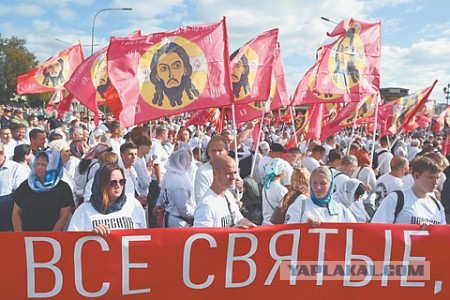 В онлайн-кинотеатрах РФ начали предупреждать о вырезанных сценах из-за цензуры