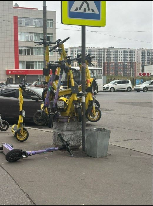Картина маслом, все рядом.