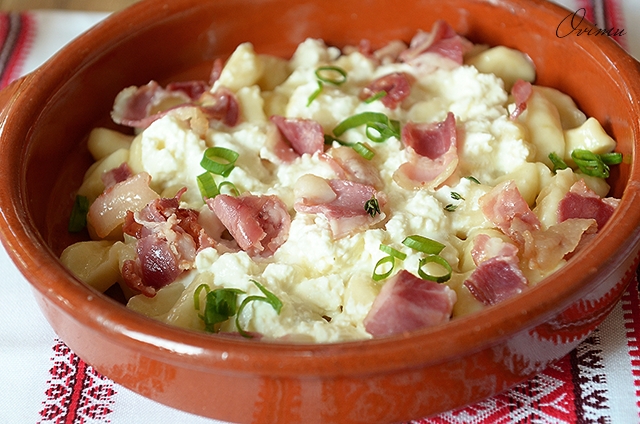 Украинская кухня. Брынзовые галушки.