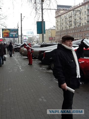 Люди замыкают Садовое Кольцо