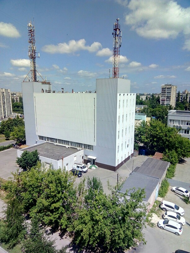 А за окошком...