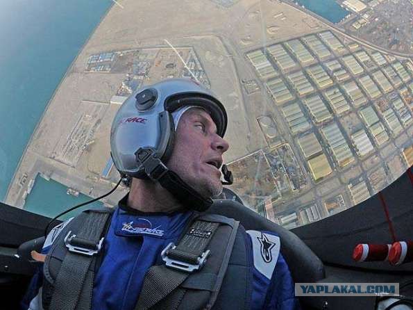 Red Bull Air Race в Абу-Даби (14 фото)