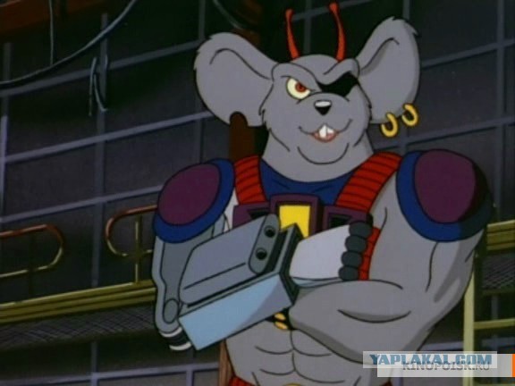 Мышка спасает друга