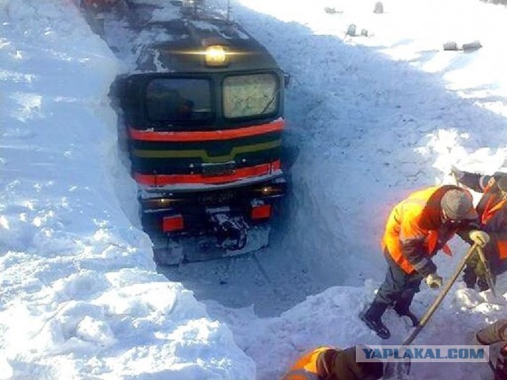 Жители поселка на Южном Урале пытались захватить поезд, чтобы уехать на работу
