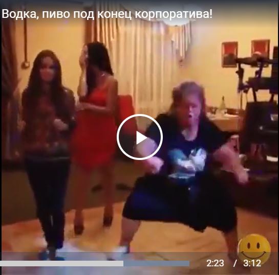 Водка, пиво под конец корпоратива!