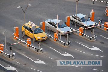 Обманувший паркомат Шереметьево на 700 рублей москвич должен теперь 700 тысяч