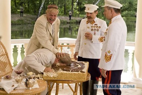 Московский кинотеатр начал показ запрещенной Минкультом комедии «Смерть Сталина»