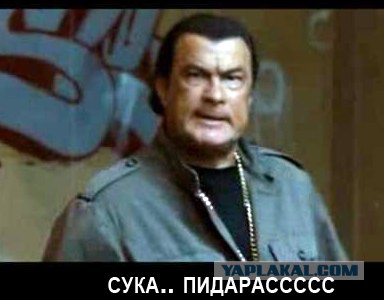Нарик сначала бьет водилу, а потом сбивает его .