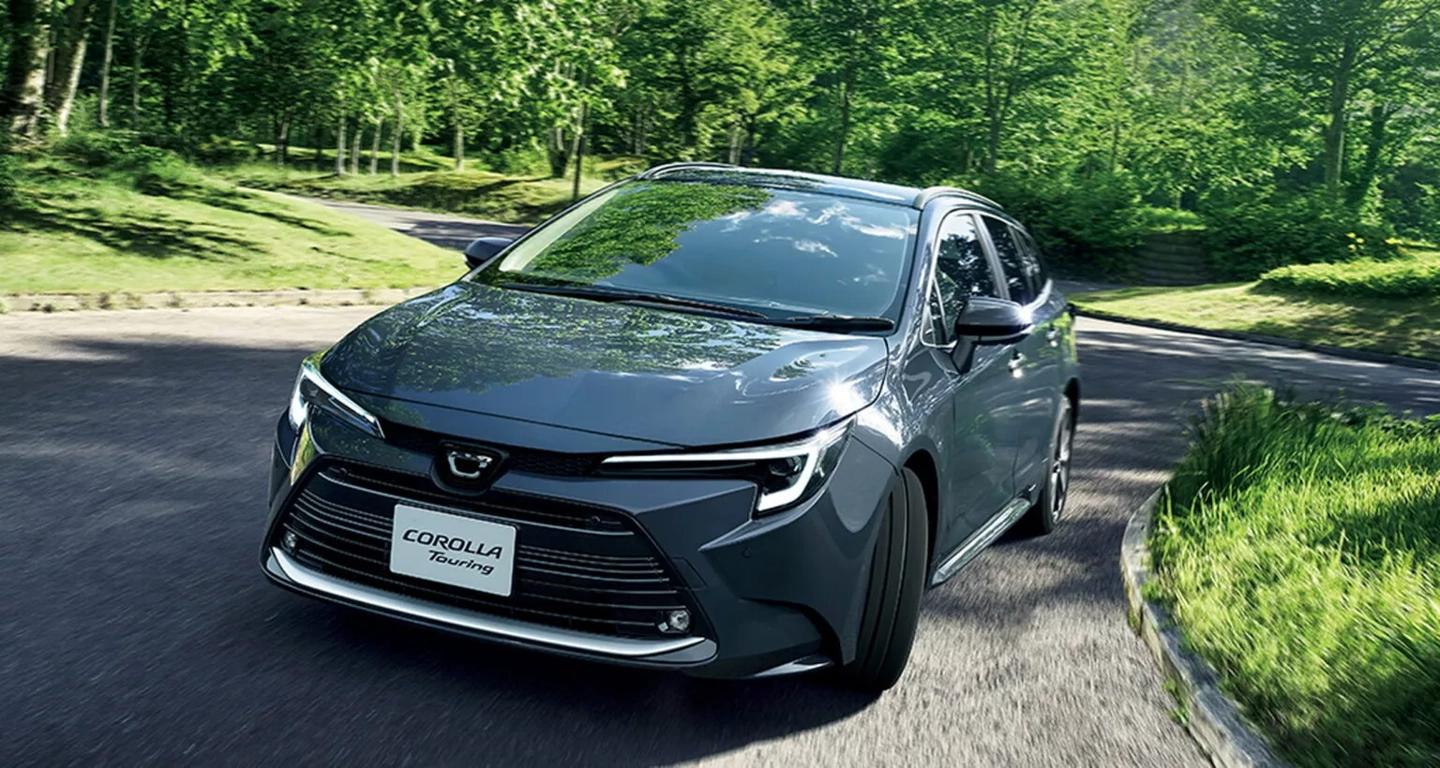 В Японии представлена новейшая Toyota Corolla за $15 700 (1,3 млн. рублей)