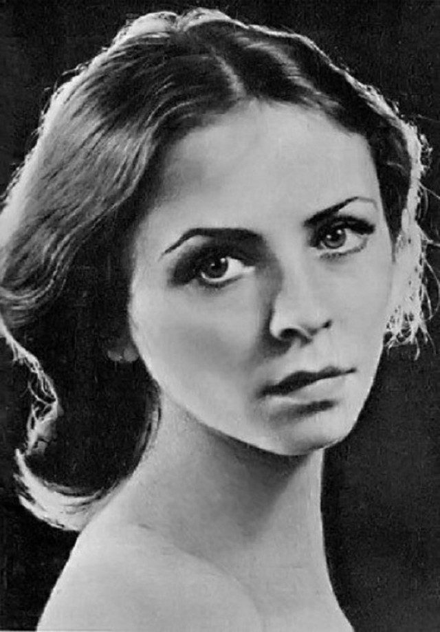 25 актрис отечественного театра и кино, которые сводили мужчин с ума одним только взглядом