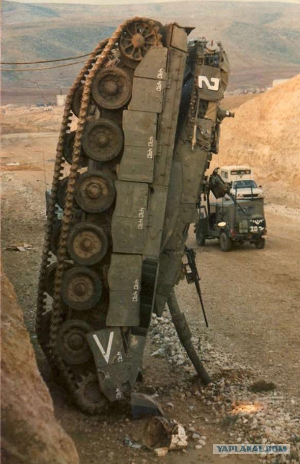 Сегодняшная неудачная погрузка боевого танка Merkava Mk3 Армии обороны Израиля на трейлер