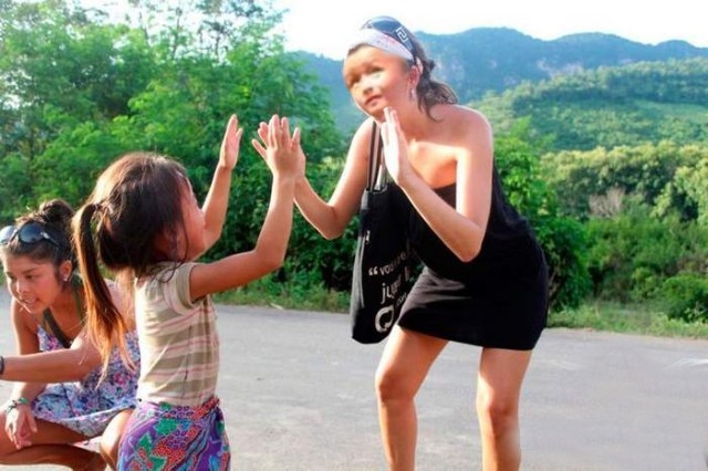 Фотожаба: любопытный парень