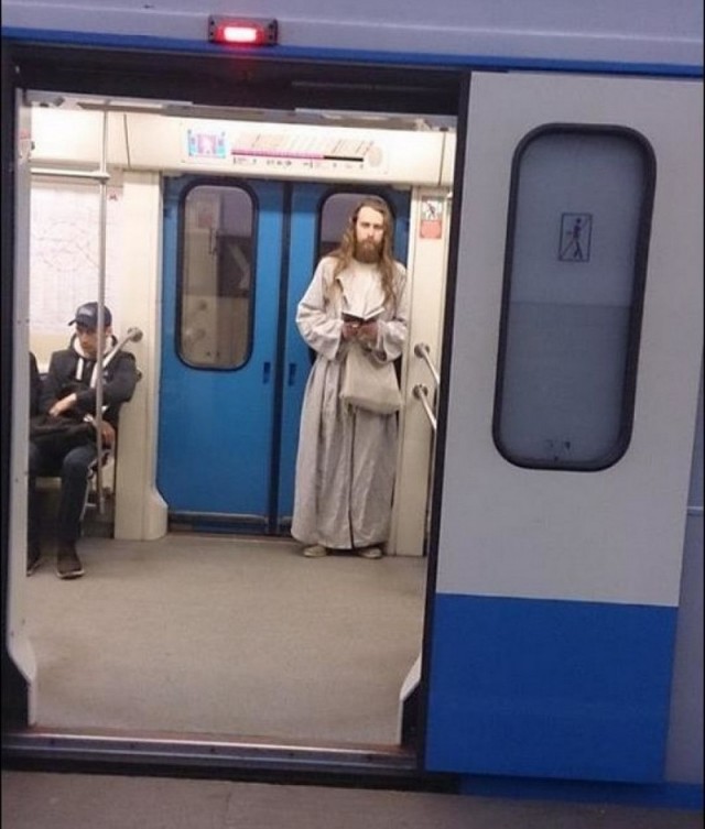 Свежая подборка модников из российского метрополитена