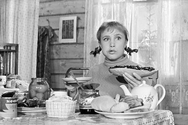 Чем завтракали герои любимых советских фильмов