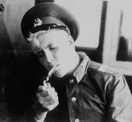 А давайте в честь праздника, выкладывать свои армейские фотки уважаемые яповцы