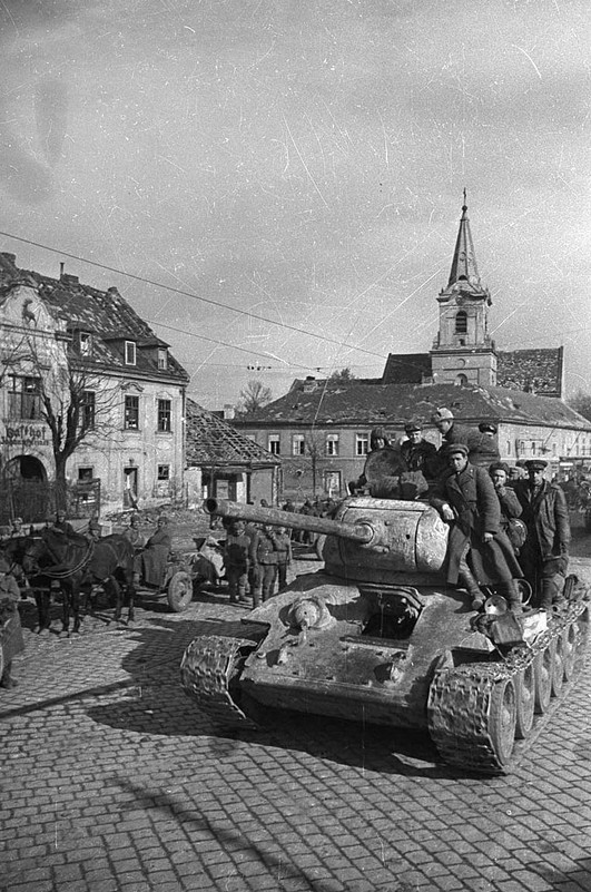 Фотограф Евгений Халдей