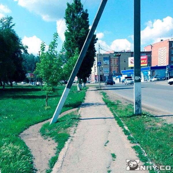 В Набережных Челнах ребенок упал в люк