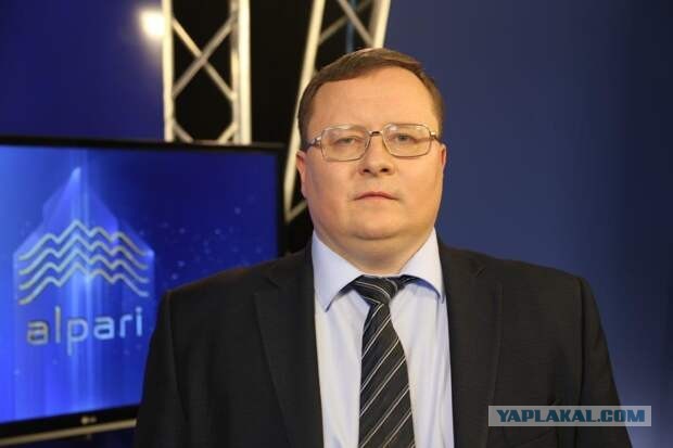 Экономист призвал россиян сменить курс и перестать копить деньги