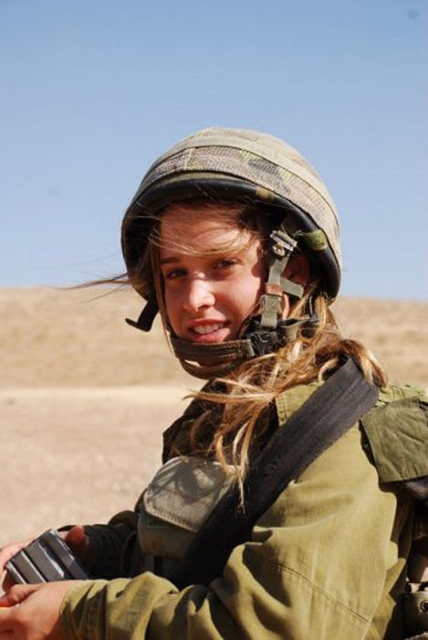 Что делают девушки израильской армии, когда не надо никого защищать