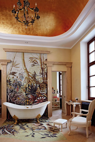 Алла Пугачева и Максим Галкин показали свой замок