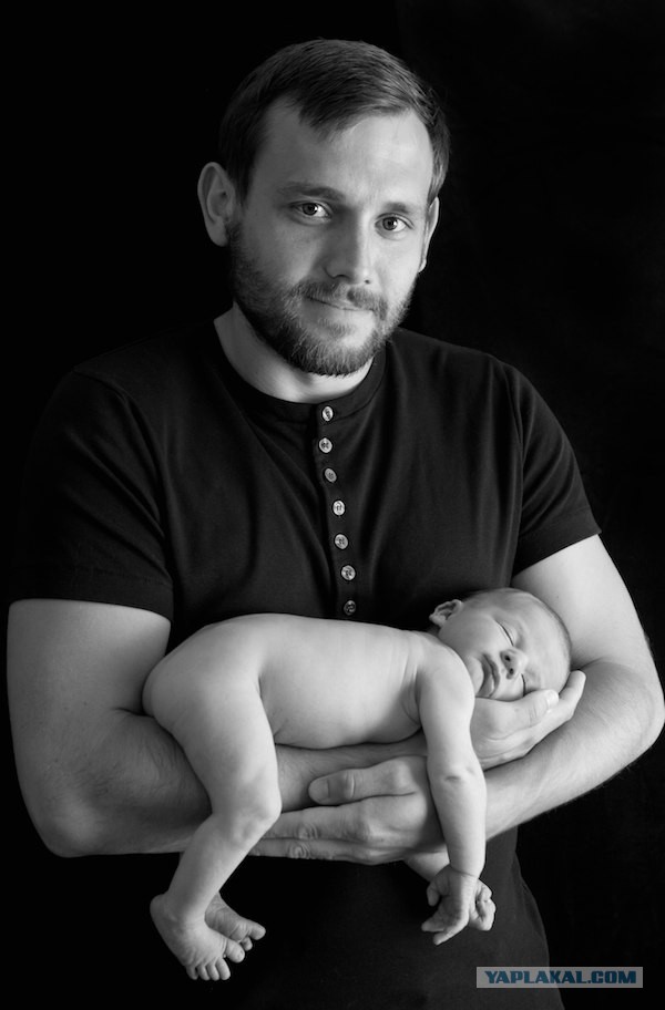 Я быть отцом готова. Фотосессия с малышом. Отец и малыш. Детям о папе. Новорожденный ребенок с папкой.