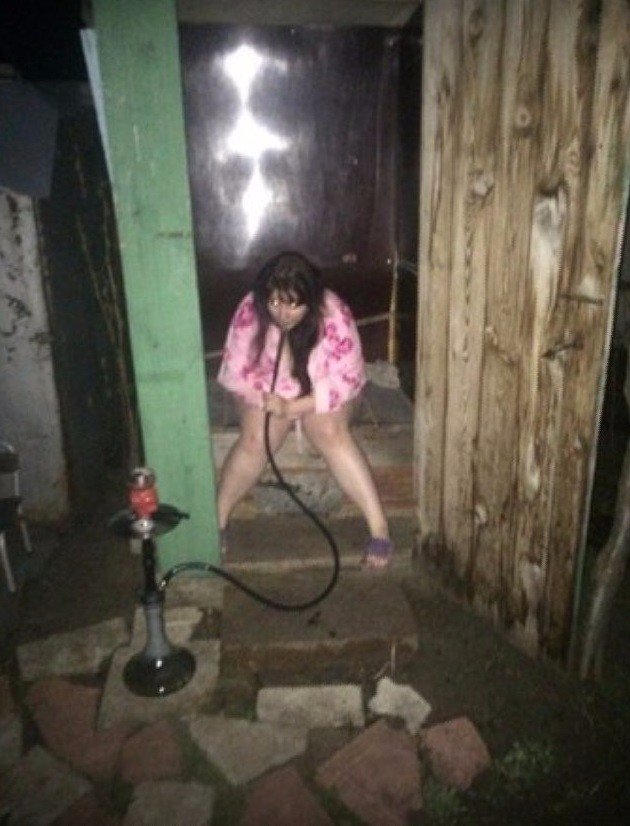 Дуры, хватит кобениться перед фотиком