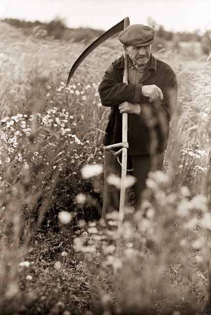 С чего начинается Родина. Юрий Хромушин.Фото.