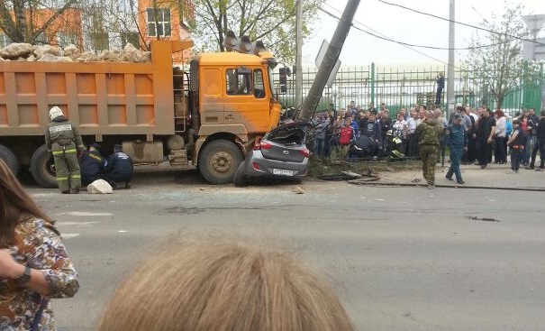 Самосвал на трале