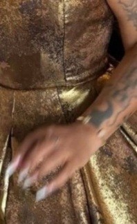 Анджелину Джоли не узнали на новых кадрах из колледжа дочери