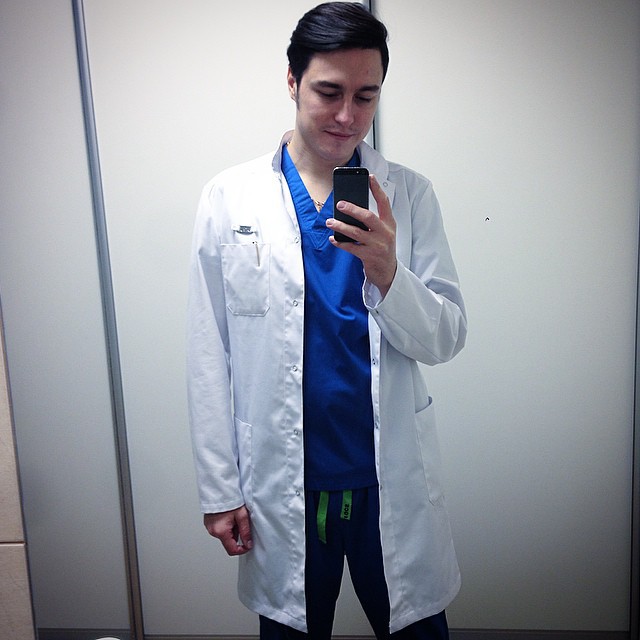 Люди в белых халатах: из инстаграма медработников