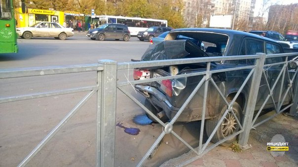 Девушка-пешеход пострадала в массовой аварии