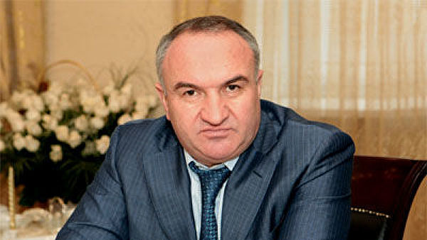 Сенатора Рауфа Арашукова задержали прямо во время заседания Совета Федерации