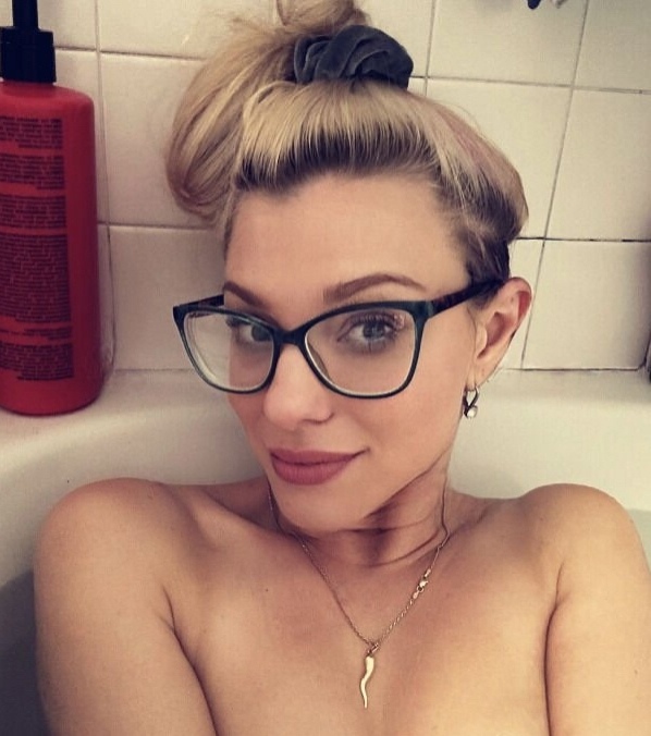 Достойные леди категории MILF