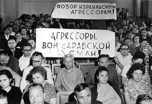 Израиль нанес удар по Бейруту