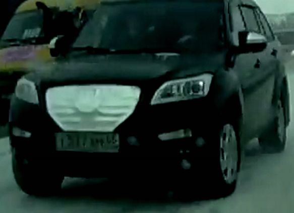 Чуть не сбил