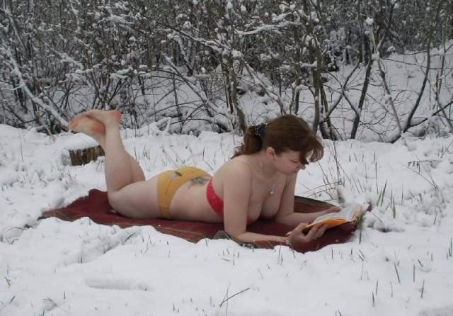 Дуры, хватит выёживаться перед фотиком