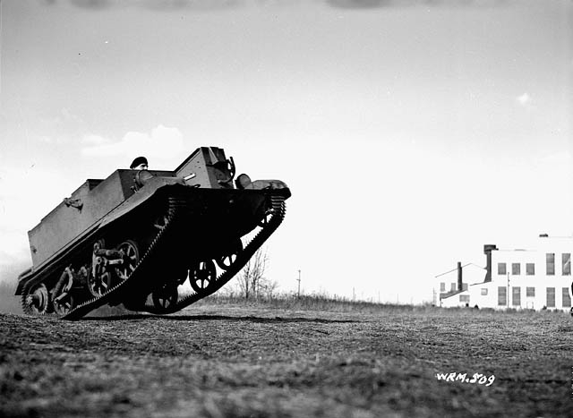 Бронетранспортёры и бронеавтомобили Красной армии второй половины войны глазами фронтовиков