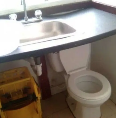 Подборка туалетов, куда вы бы не захотели пойти