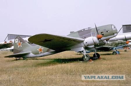 Самый огромный самолет в мире Hughes H–4 Hercules