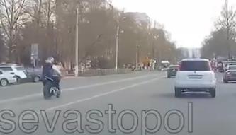 Момент гибели мотоциклиста в Севастополе